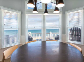 SUMMER BREEZE Dining Area