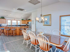 THE 19TH HOLE Dining Area