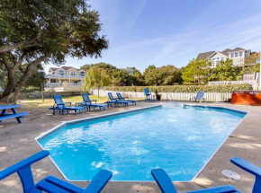 The pool at X-TA-SEA