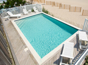 The pool at THE BUCK STOPS HERE