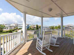 BILLIE'S BY THE SEA 1st Floor King Master
