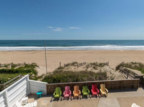 BILLIE'S BY THE SEA Dining and Kitchen