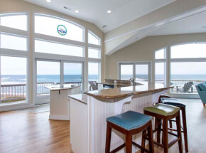 BILLIE'S BY THE SEA 1st Floor King Master #1