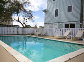 The pool at JAYHAWK LANDING