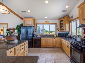 PORPOISE RUN Kitchen