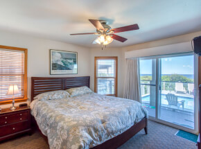 WILD HORSES Ground Floor King Master