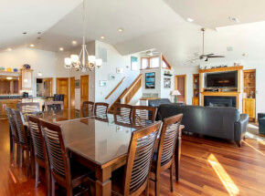 WILD HORSES Dining Area