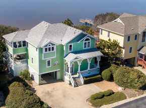 SURROUND SOUND Exterior