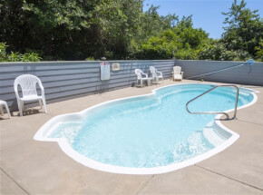 The pool at A LUCKY DUCK