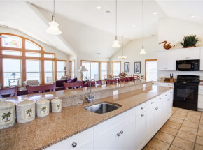 COAST AWHILE 1st Floor King Master w/Deck Access