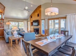 IT'S ABOUT TIME Dining Area