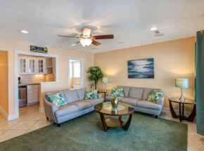 BEACH PALACE 1st Floor Queen Master