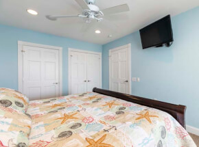 BEACH PALACE 1st Floor 2 Pyramid Bunks Jr Master