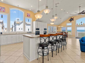 BEACH PALACE Great Room