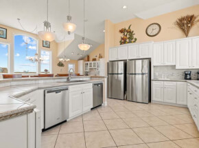 BEACH PALACE Kitchen