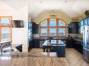 ISLE BE BACK Extra Dining Area