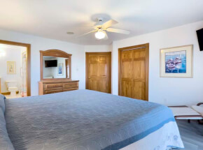 POINTE EAST 1st Floor Queen Jr Master