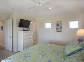 SEA ESCAPE 1st Floor King Master #3