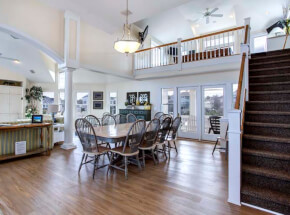 SEA ESCAPE Dining Area