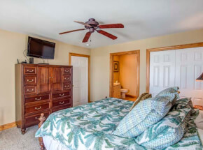 MOON BAY 1st Floor Oceanside King Master