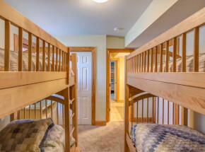 MOON BAY Ground Floor Queen Master