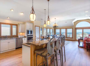 MOON BAY Kitchen