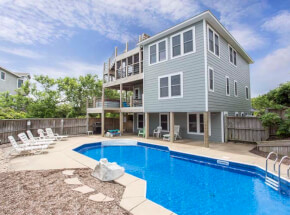 The pool at DUCK, DUCK, GOOSE