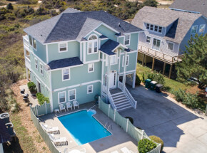 CHASING THE DREAM Exterior
