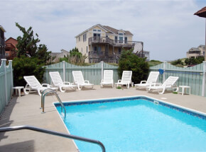 The pool at CHASING THE DREAM