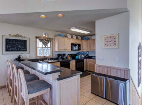 BEACH BLISS 1st Floor Oceanside Queen Jr. Master