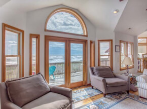 BEACH CASTLE Great Room