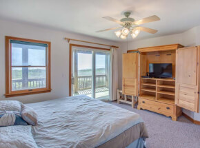 BEACH CASTLE 1st Floor King Master #2