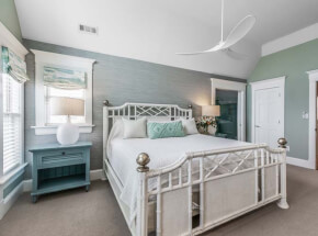 FOUR SEASONS RETREAT 2nd Floor King Master #2 Bath