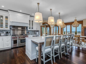 FOUR SEASONS RETREAT Kitchenette