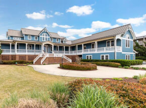 FOUR SEASONS RETREAT Exterior