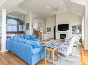 SPECIALTY 1st Floor Oceanside King Master