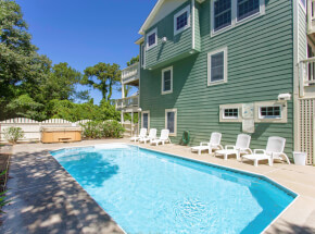 The pool at CONCH OUT