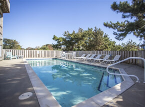The pool at BLEW BAYOU