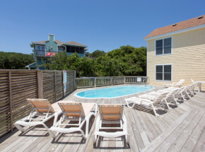 The pool at DUCK RENDEZVOUS