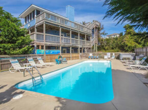 The pool at HAPPY CRAB