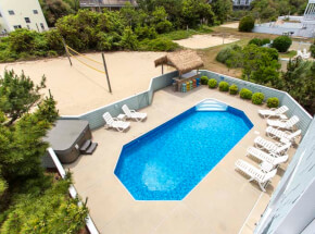 The pool at SEA LIGHT