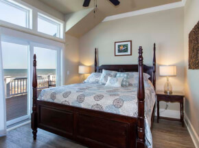 ABSOLUTE ELEGANCE 1st Floor King Master 