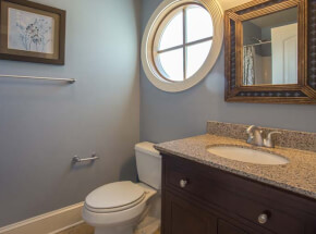 ABSOLUTE ELEGANCE 1st Floor King Master 