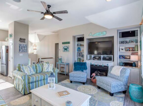 VIRGINIA BREEZE Great Room