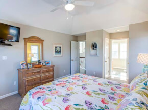 VIRGINIA BREEZE 1st Floor King Master