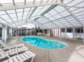 The pool at THE SEA SPIRIT