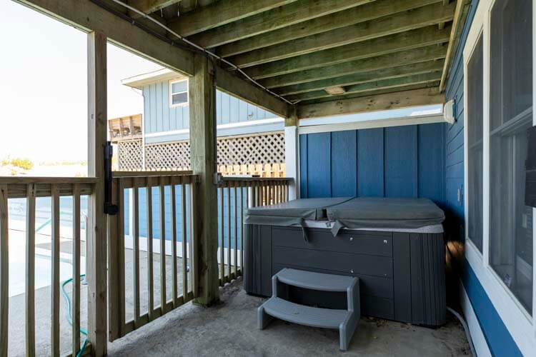 826 WHITECAPS OBX Vacation Rentals in Nags Head, NC