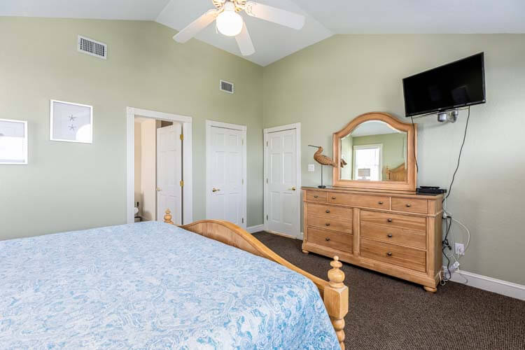827 BAREFEET RETREAT OBX Vacation Rentals in Nags Head, NC
