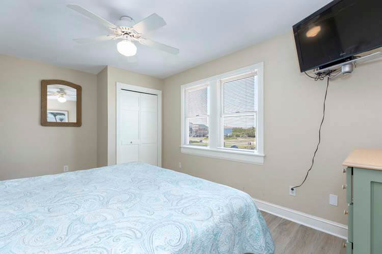 827 BAREFEET RETREAT OBX Vacation Rentals in Nags Head, NC