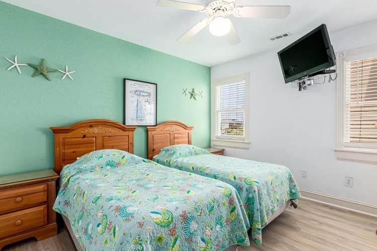 827 BAREFEET RETREAT OBX Vacation Rentals in Nags Head, NC